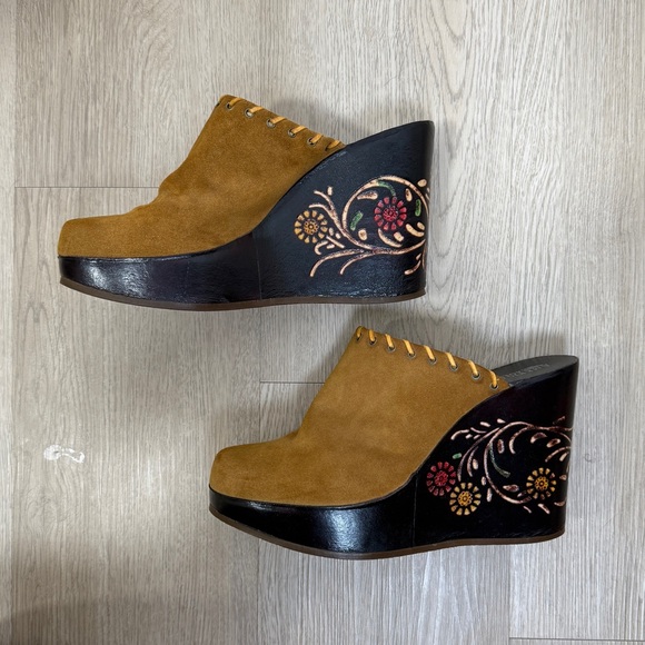 American Eagle Outfitters Shoes - Y2K vintage wood suede wedge clog mule size 9